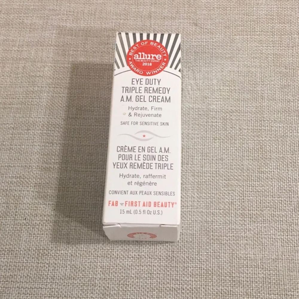 FIRST AID BEAUTY BUNDLE.